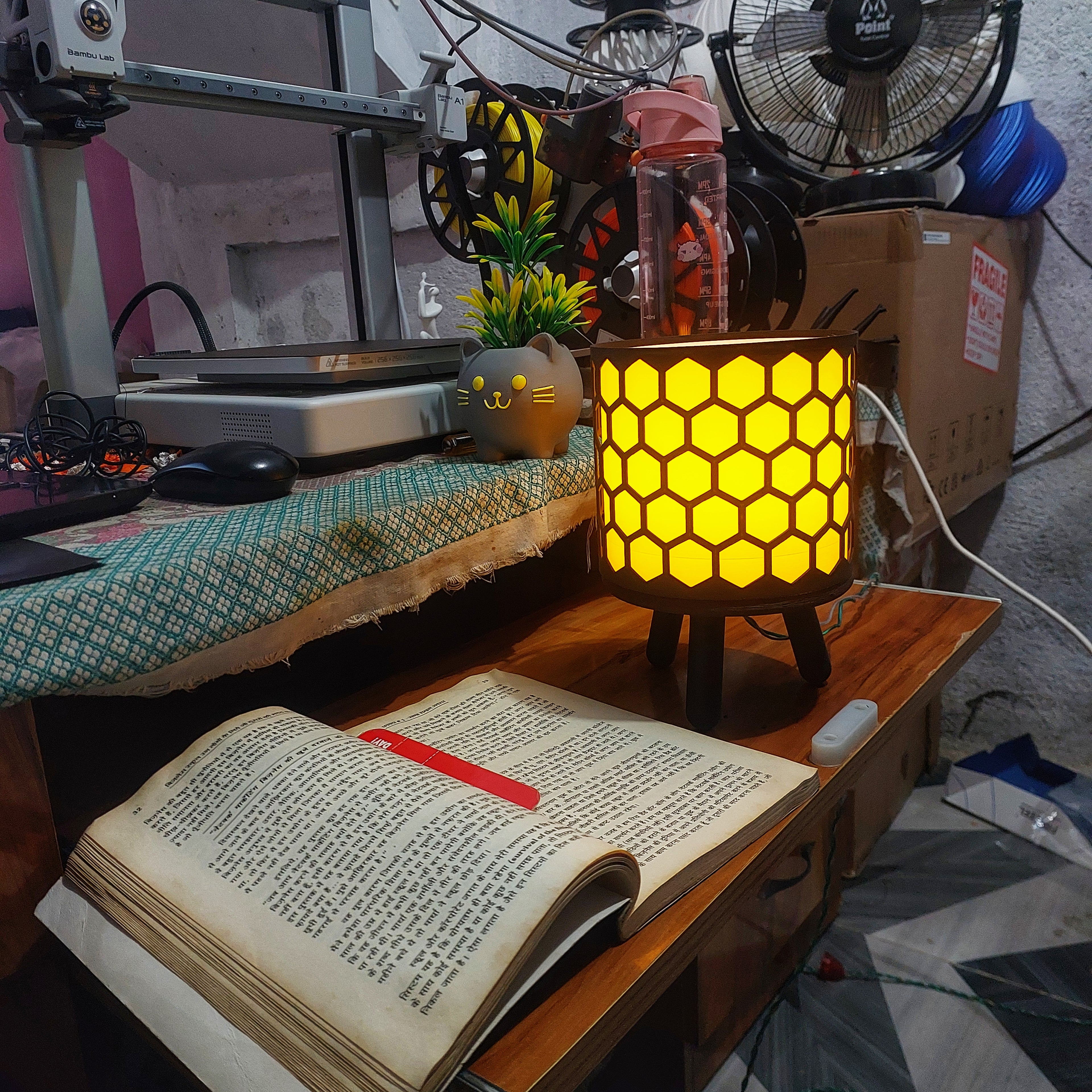 Honeycomb lamp